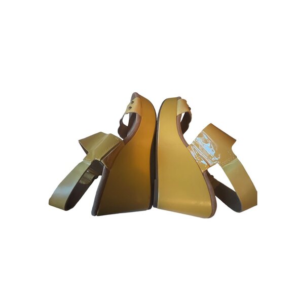 Clarks Women's 6 Caslynn Dez Sandals Leather Wedge Mustard Yellow - Picture 6 of 6